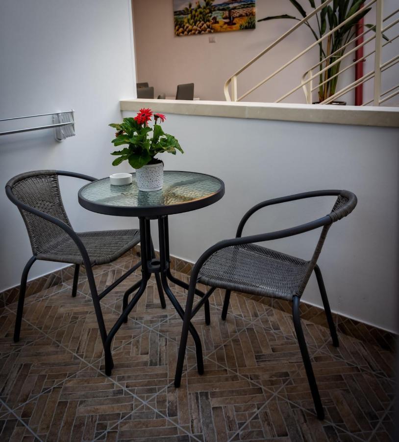 Le Colonne Bed & Breakfast Ракале Екстериор снимка